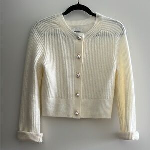 Abercrombie Elegant White cardigan gold button